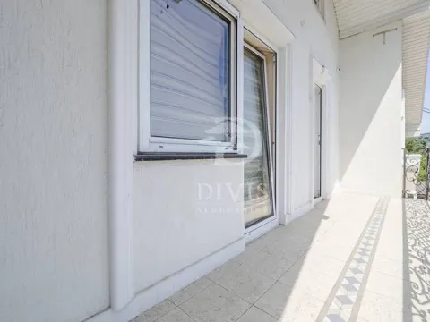 Izdavanje, kuća, 252m², Autokomanda, Voždovac Sve Podlokacije - image 15