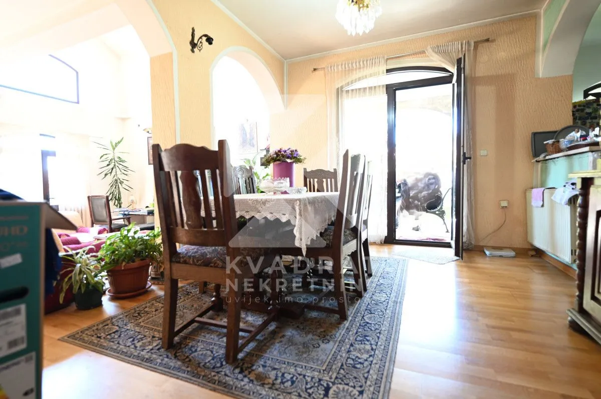 Sale, house, 339m², Zabjelo, Podgorica