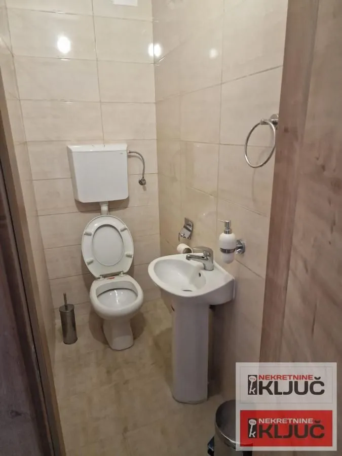 Rent, office space, 300m², Veternik, Novi Sad Sve Podlokacije