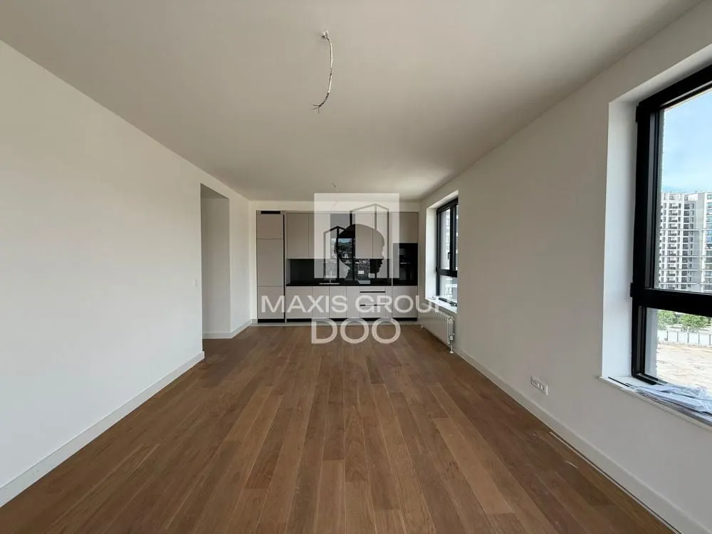 Izdavanje, trosoban stan, 79m², Savski Venac, Beograd