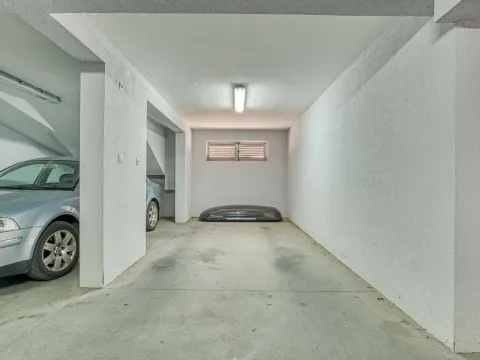 Sale, four bedroom apartment, 188m², Rozino, Budva - image 21