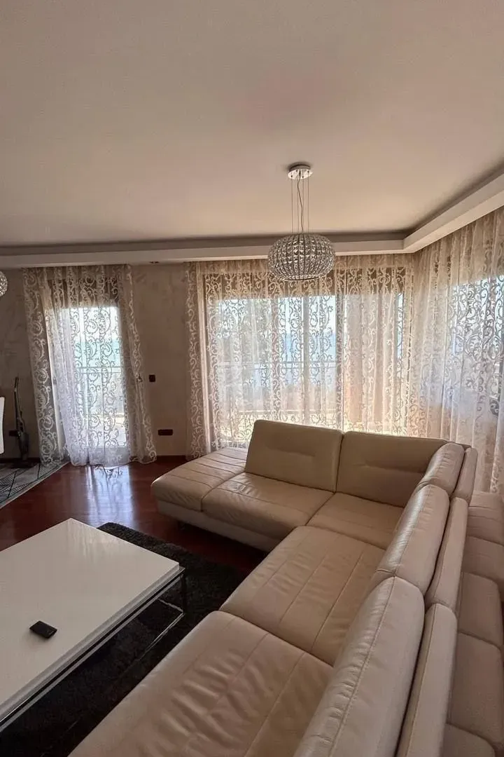 Prodaja, dvosoban stan, 120m², Komoševina, Budva