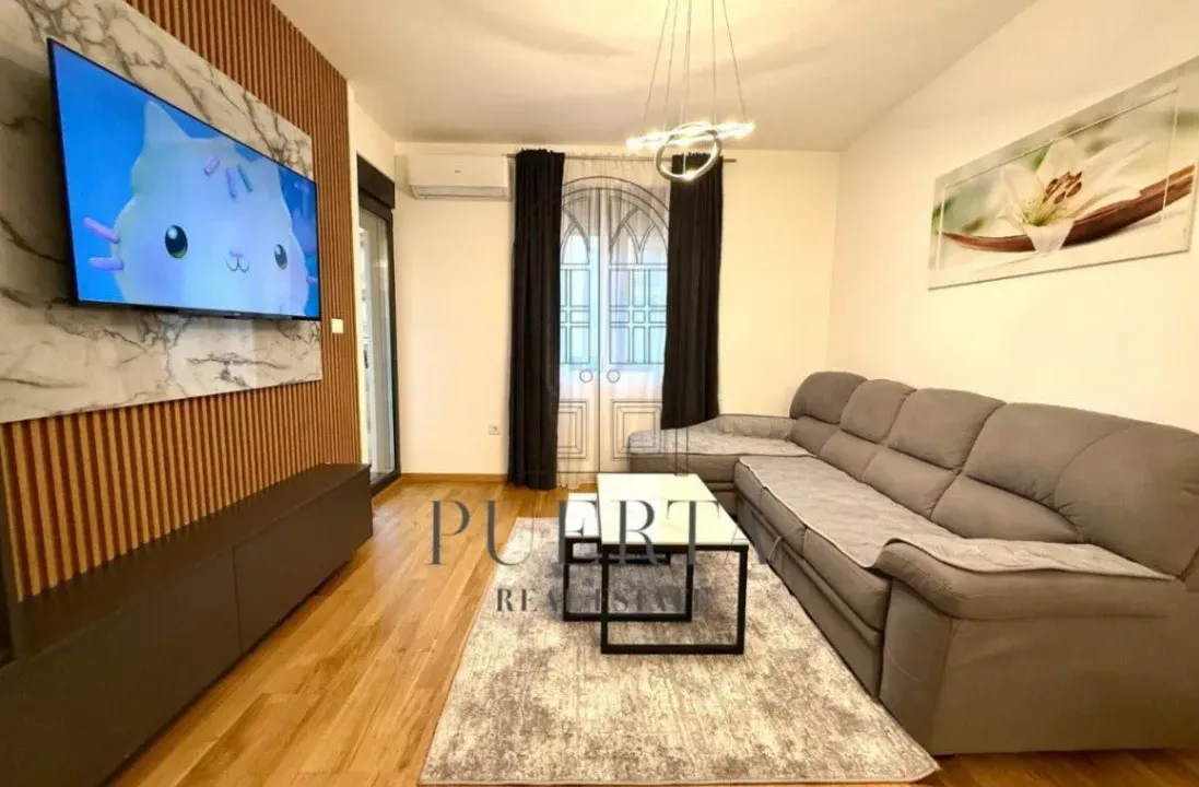 Izdavanje, jednosoban stan, 45m², City Kvart, Podgorica