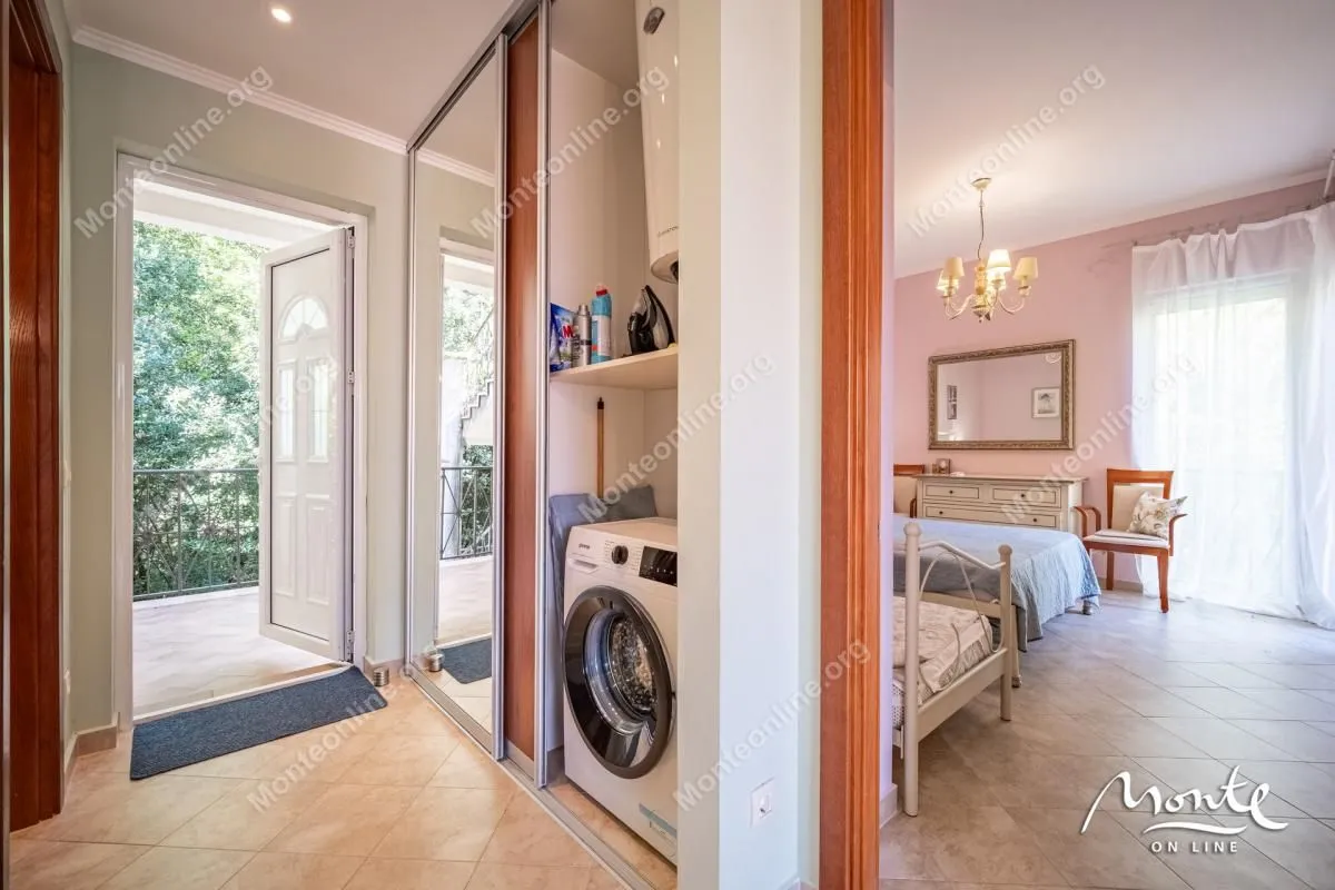 Prodaja, jednosoban stan, 63m², Orahovac, Kotor