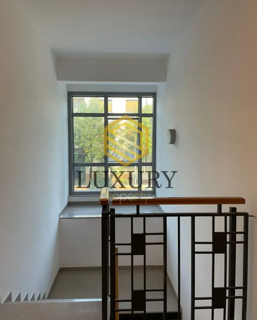 Rent, office space, 76m², Centar, Podgorica