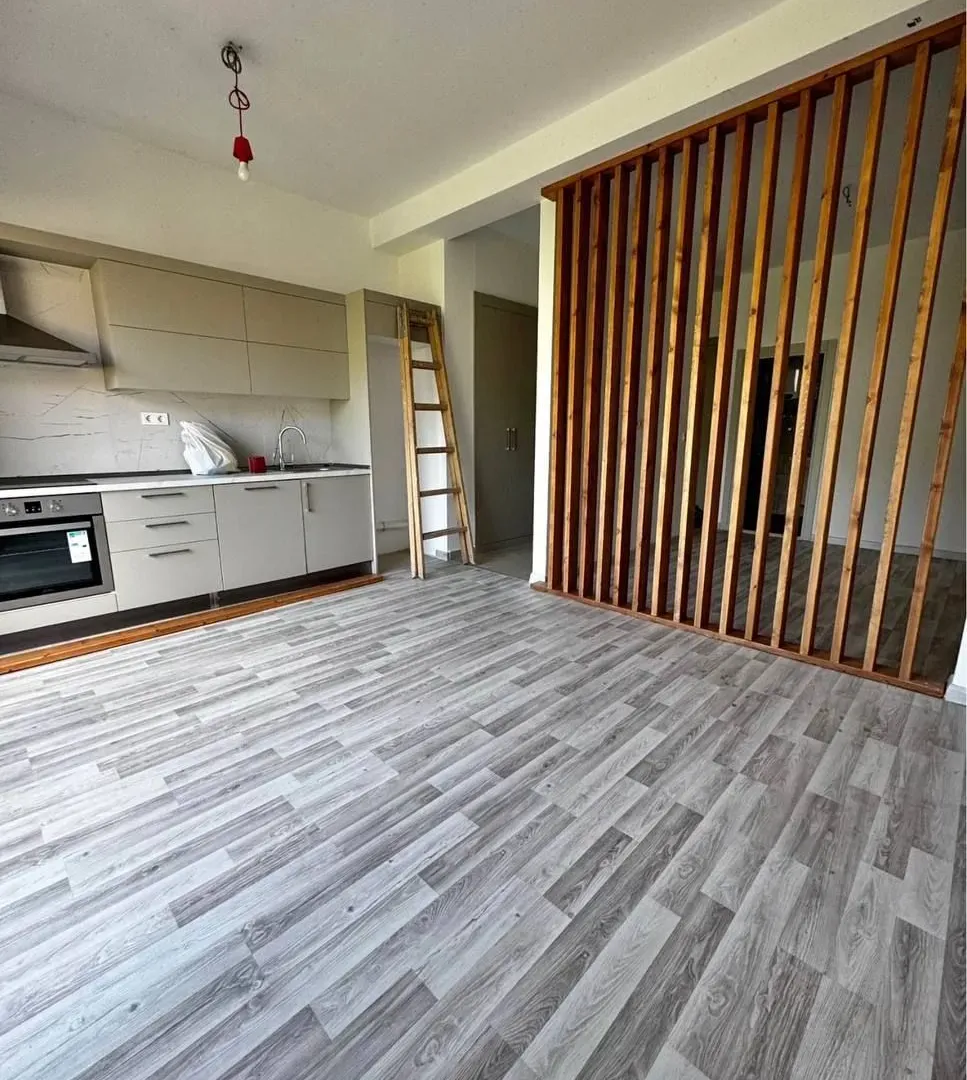 Prodaja, jednosoban stan, 43m², Centar, Bar
