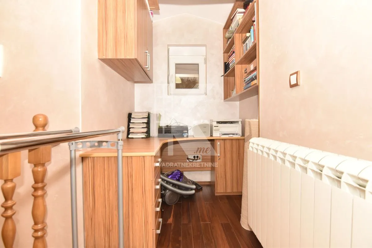 Rent, house, 175m², Vranići, Podgorica