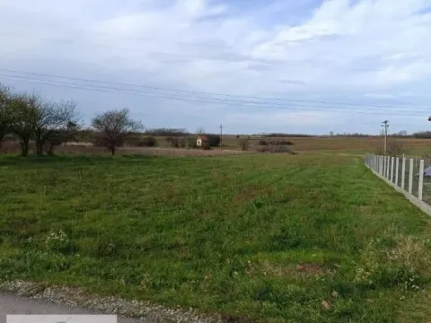 Zemljište in Zvečka