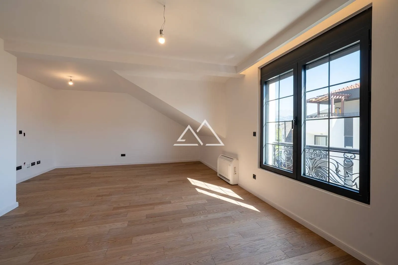 Sale, three bedroom apartment, 96m², Tivat, Crna Gora