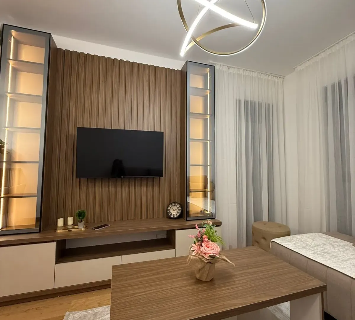 Izdavanje, dvosoban stan, 48m², City Kvart, Podgorica