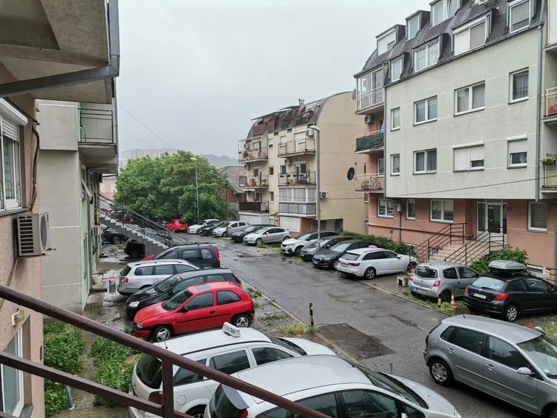Izdavanje, trosoban stan, 50m², Zvezdara Sve Podlokacije, Beograd