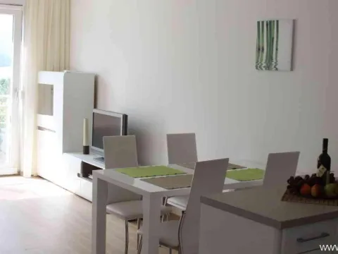 Prodaja, dvosoban stan, 108m², Dobrota, Kotor - image 2