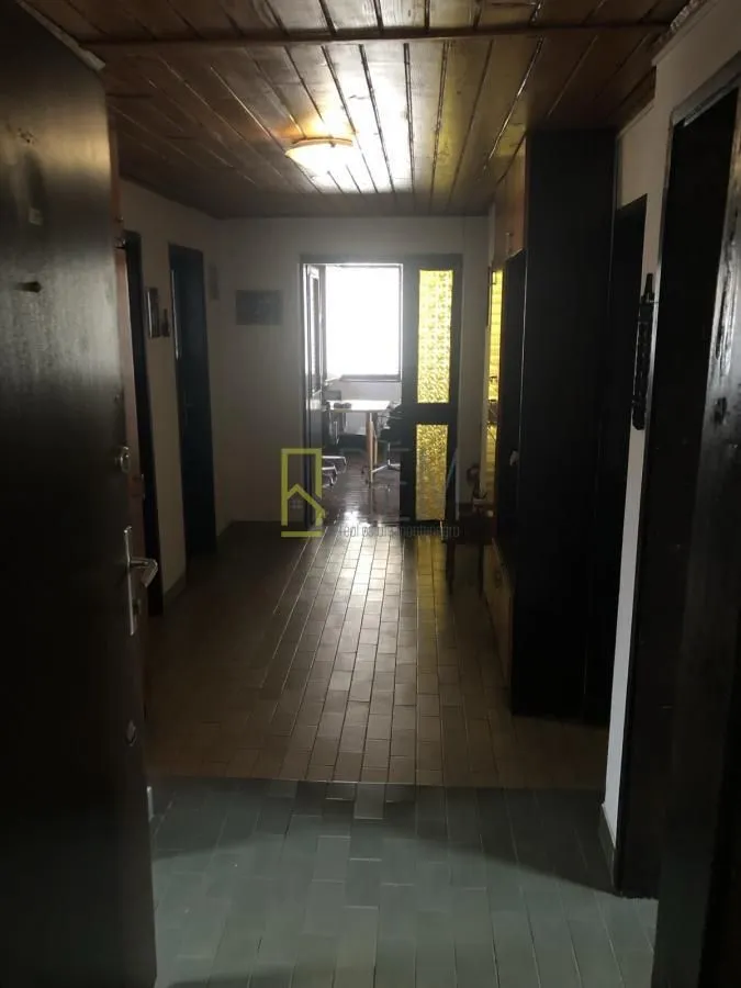 Prodaja, trosoban stan, 95m², Centar, Podgorica