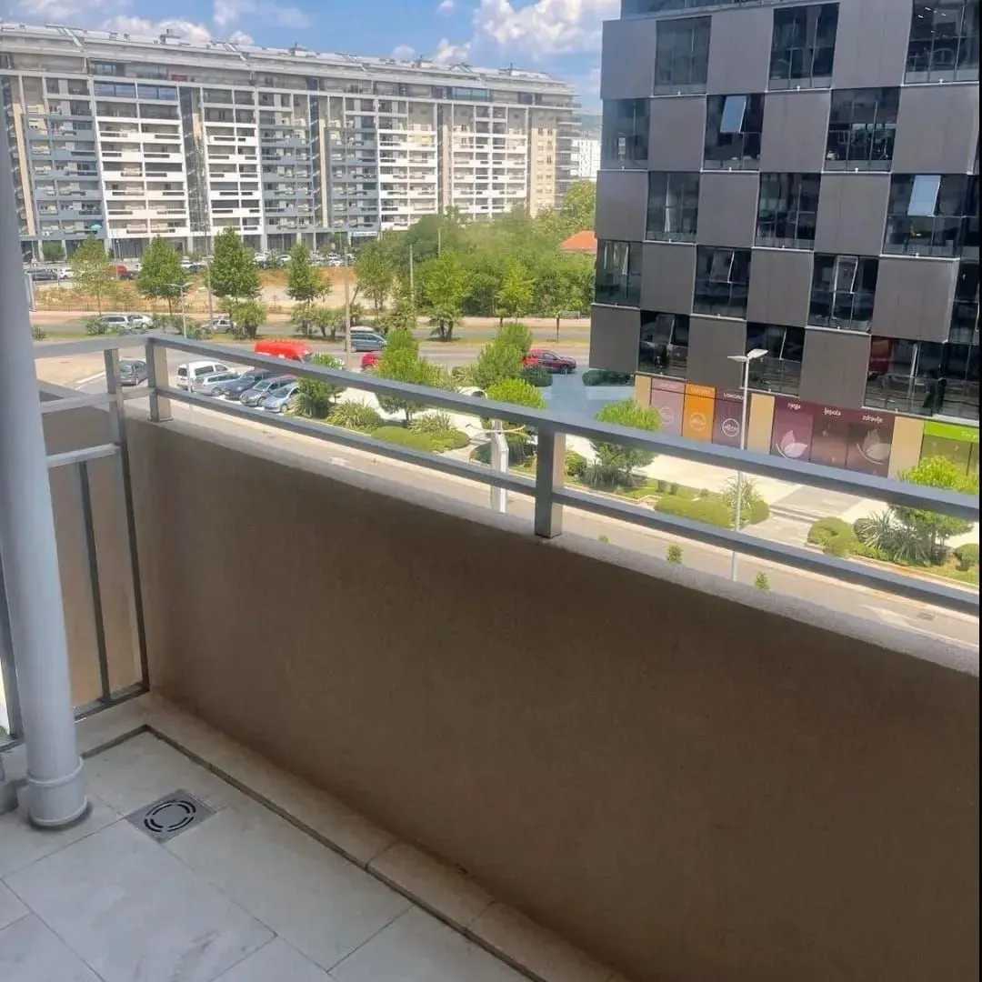 Izdavanje, jednosoban stan, 47m², Central Point, Podgorica