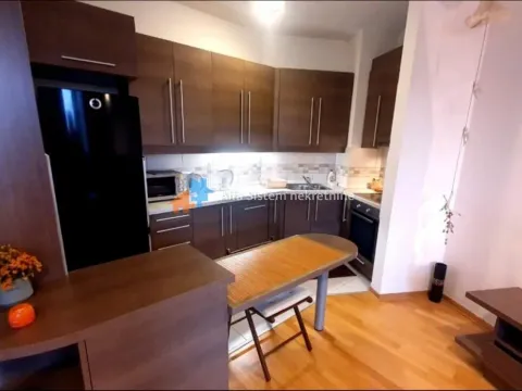 Rent, two bedroom apartment, 50m², Stari Grad, Beograd - image 2
