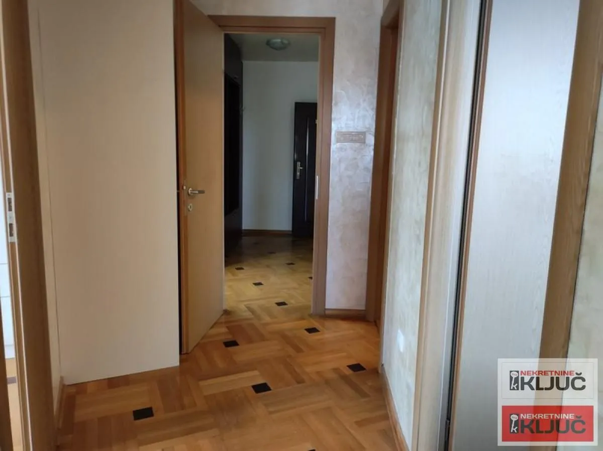Prodaja, četvorosoban stan, 91m², Bulevar Evrope, Novi Sad Sve Podlokacije