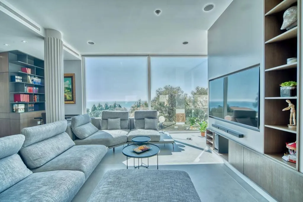 Rent, house, 750m², Sveti Stefan, Budva