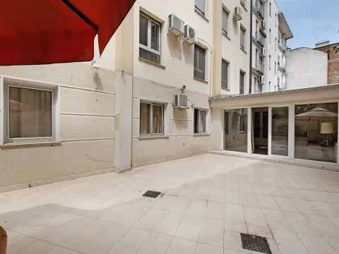 Prodaja, četvorosoban stan, 200m², Vračar Hram, Vračar Sve Podlokacije - image 8