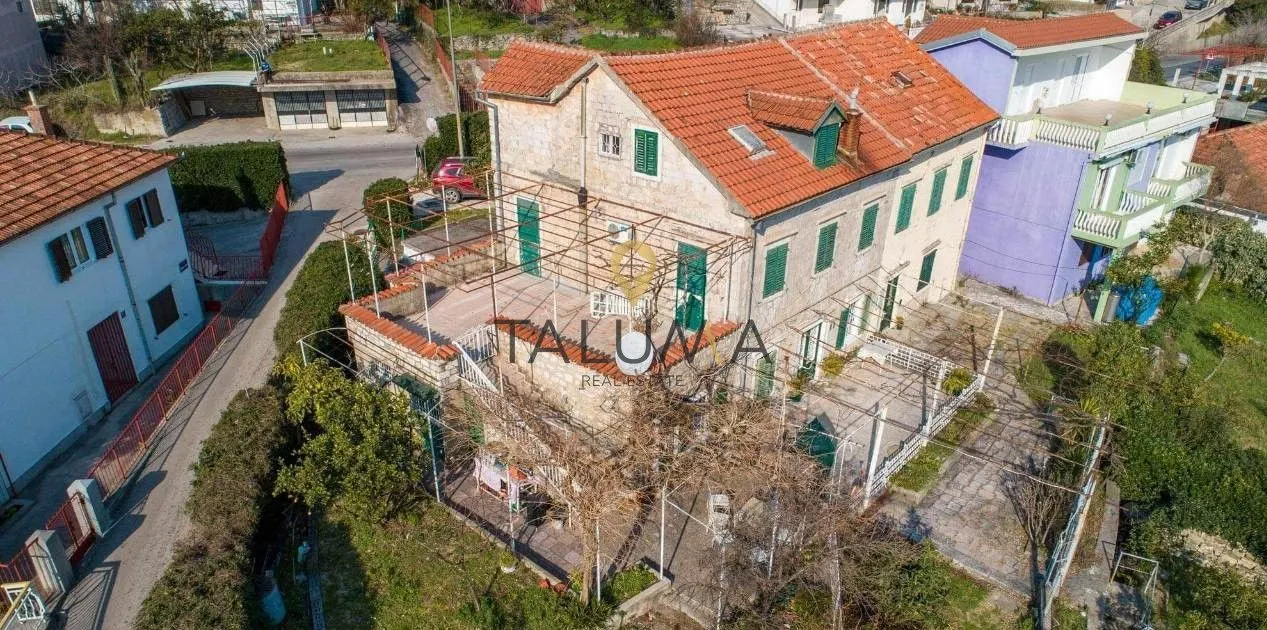 Sale, house, 318m², Centar, Herceg Novi