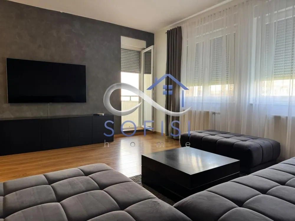 Izdavanje, trosoban stan, 75m², Socijalno, Novi Sad Sve Podlokacije