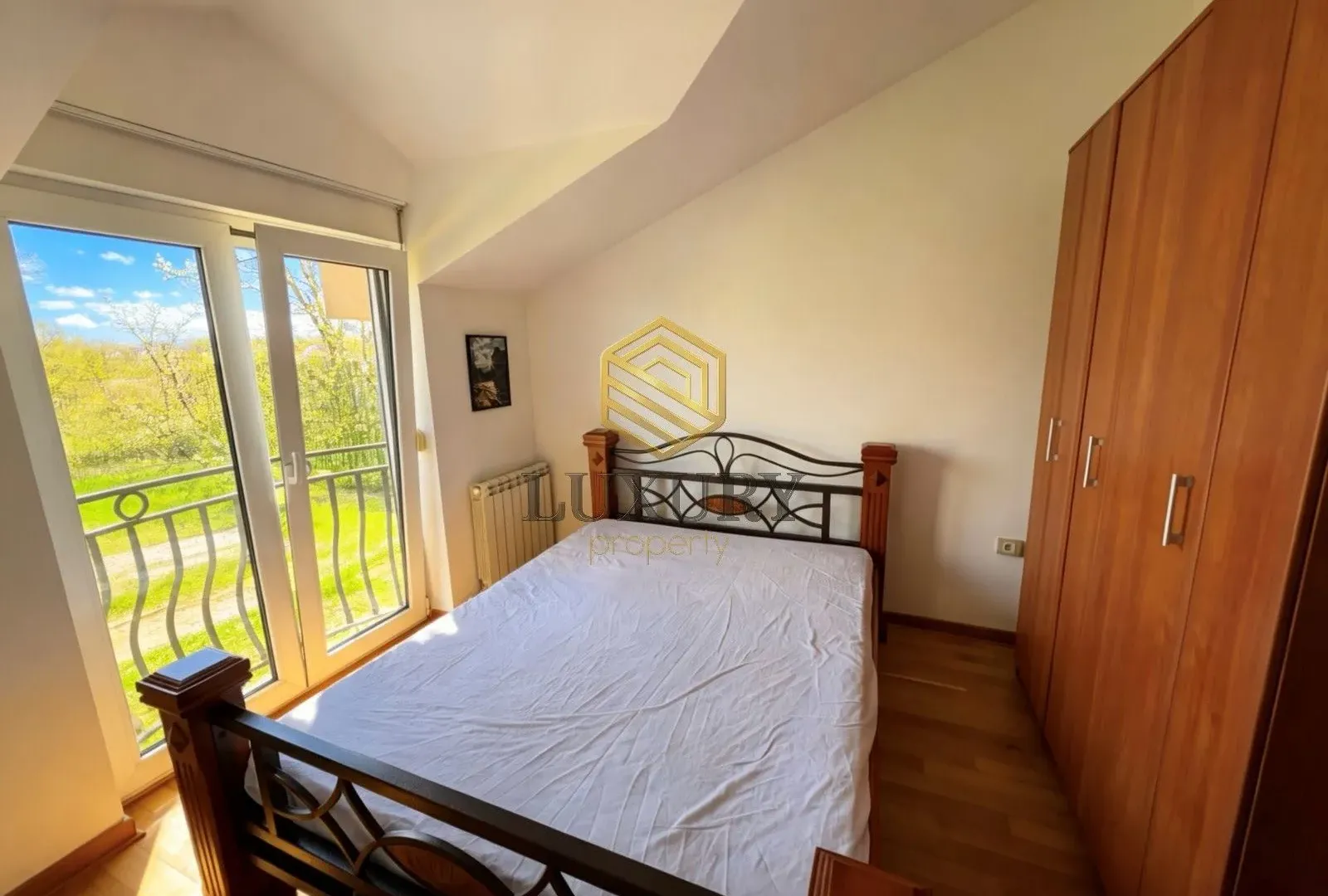 Izdavanje, kuća, 160m², Rogami, Podgorica