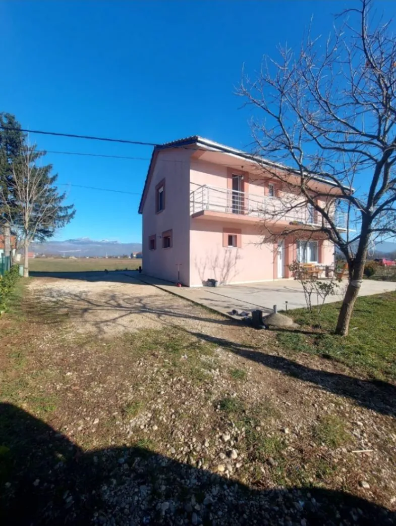Sale, house, 110m², Miločani, Nikšić