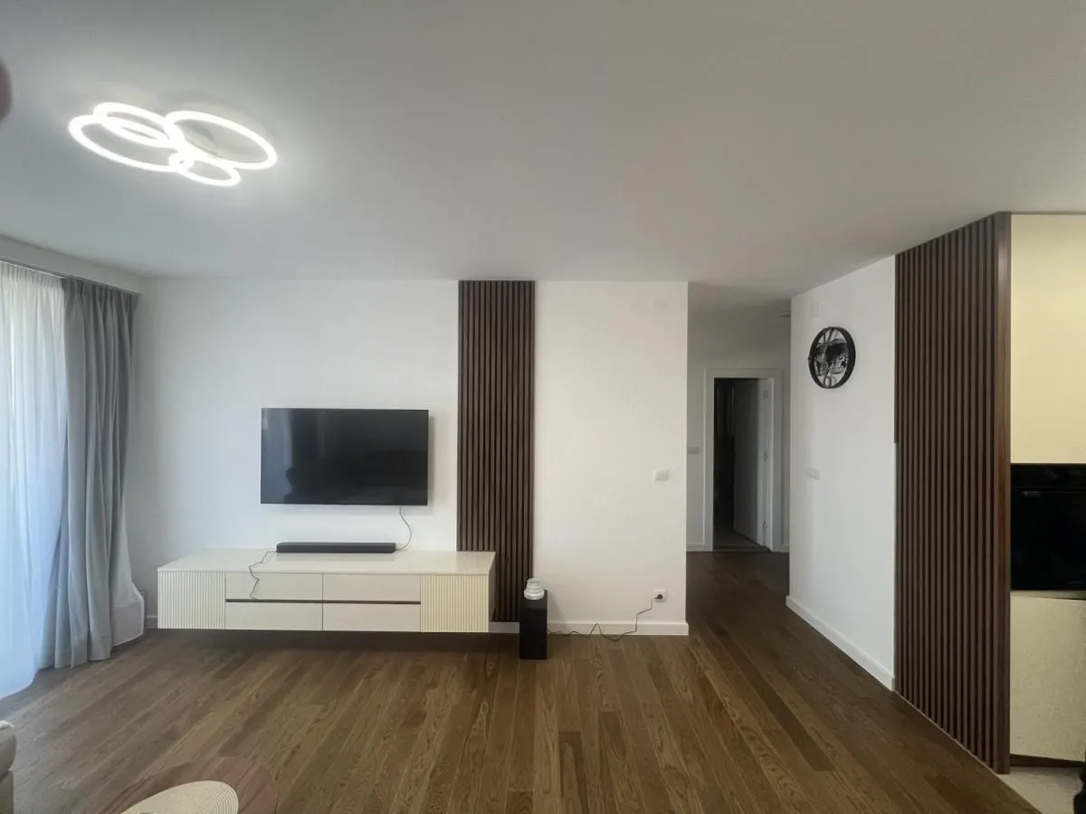 Izdavanje, jednosoban stan, 56m², Niš, Srbija
