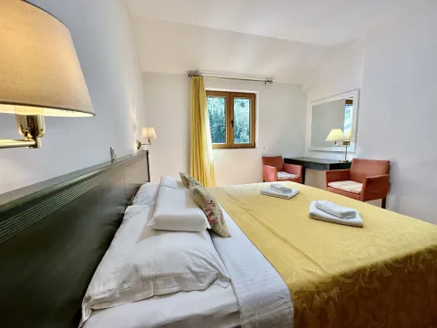 Rent, two bedroom apartment, 80m², Dobrota, Kotor - image 11