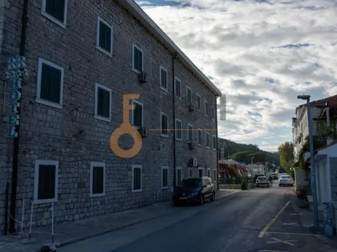 Sale, office space, 800m², Herceg Novi, Crna Gora - image 11