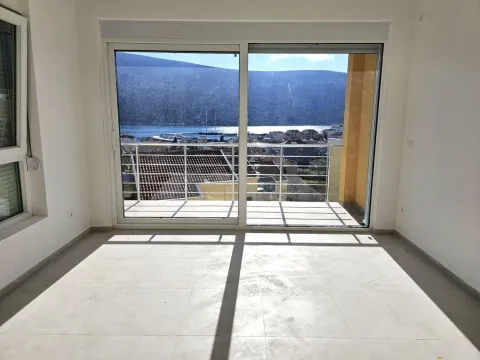 Sale, two bedroom apartment, 70m², Đenovići, Herceg Novi - image 3
