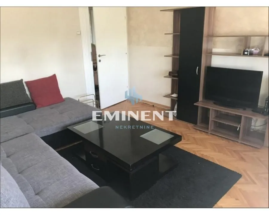 Izdavanje, dvosoban stan, 46m², Savski Venac, Beograd