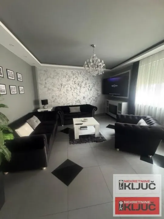 Prodaja, trosoban stan, 78m², Podbara, Novi Sad Sve Podlokacije