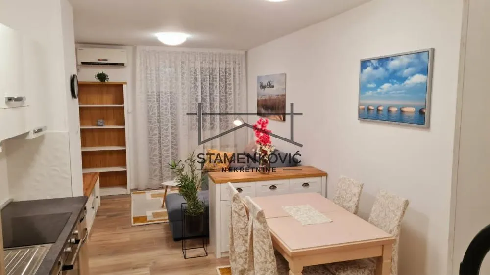 Izdavanje, stan, 34m², Sajam, Novi Sad Sve Podlokacije