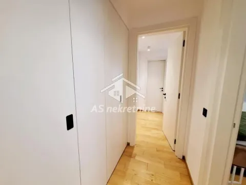 Izdavanje, četvorosoban stan, 120m², Stari Grad, Beograd - image 9