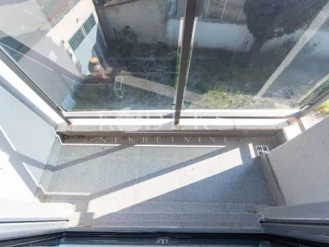 Rent, office space, 50m², Momišići, Podgorica - image 10