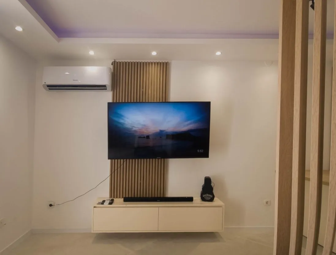 Izdavanje, jednosoban stan, 38m², Sveta Vrača, Kotor