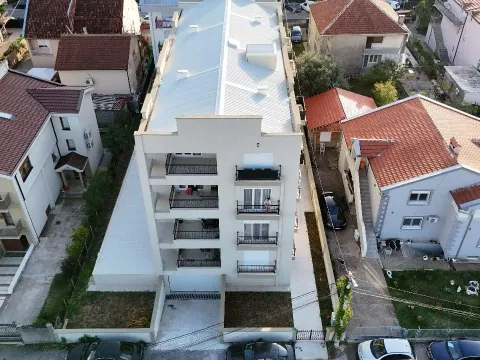 Prodaja, jednosoban stan, 52m², Stari Aerodrom, Podgorica - image 17