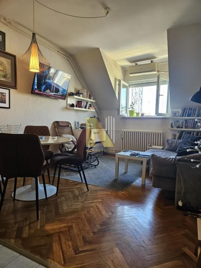 Prodaja, trosoban stan, 57m², Bulevar Oslobodjenja, Novi Sad Sve Podlokacije