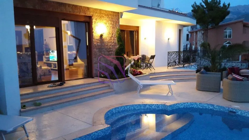 Sale, house, 252m², Šušanj, Bar