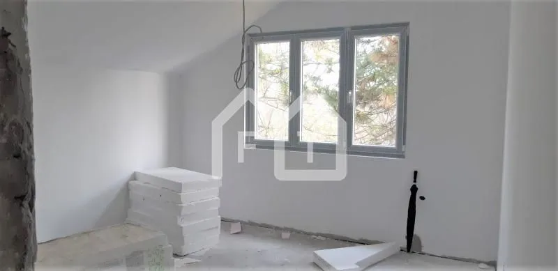 Prodaja, trosoban stan, 56m², Zemun Sve Podlokacije, Beograd