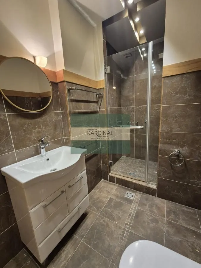 Prodaja, trosoban stan, 88m², Vašarište, Jagodina
