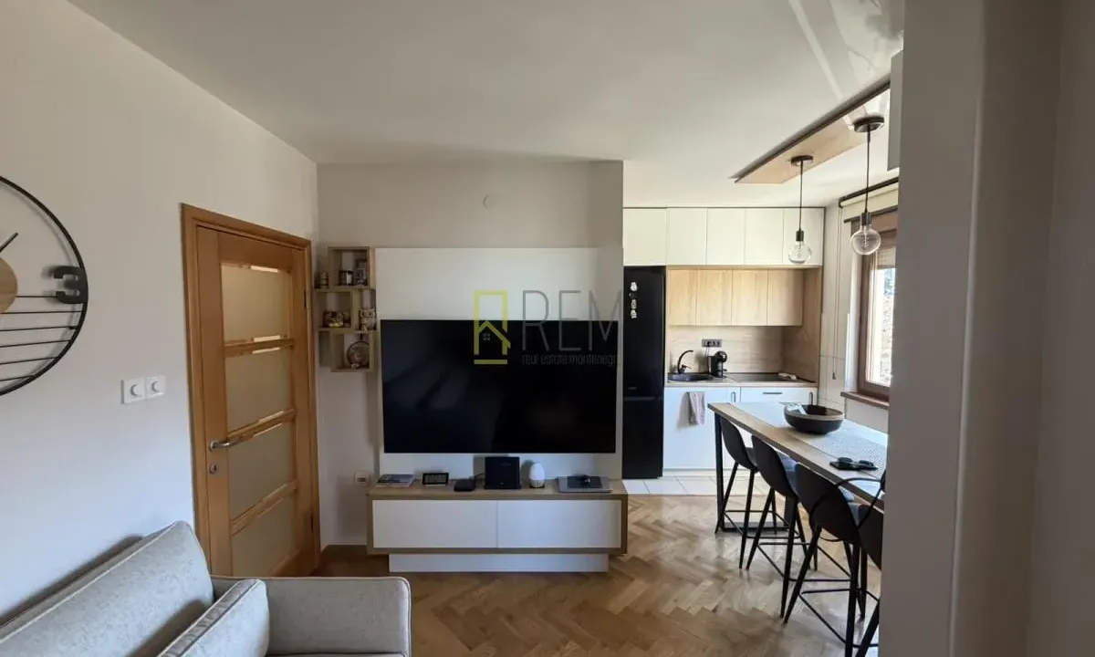 Rent, studio apartment, 28m², Blok 6, Podgorica