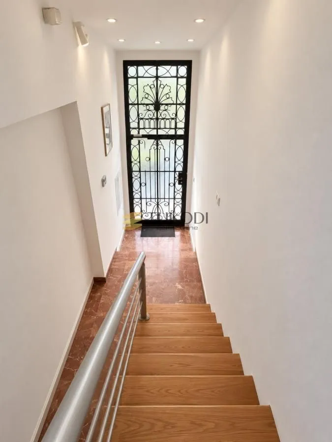 Rent, office space, 350m², Centar, Novi Sad