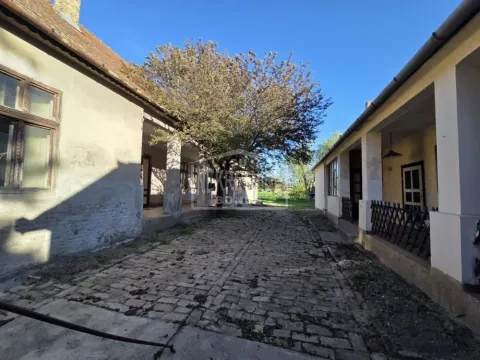 Prodaja, kuća, 250m², Bajmok, Subotica - image 5