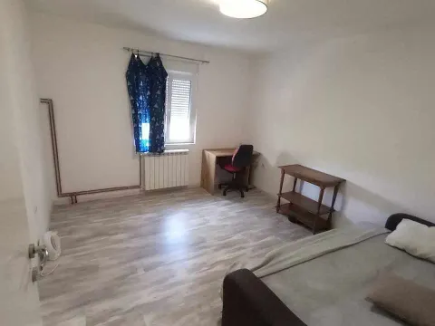 Izdavanje, kuća, 200m², Blok 9, Podgorica - image 10