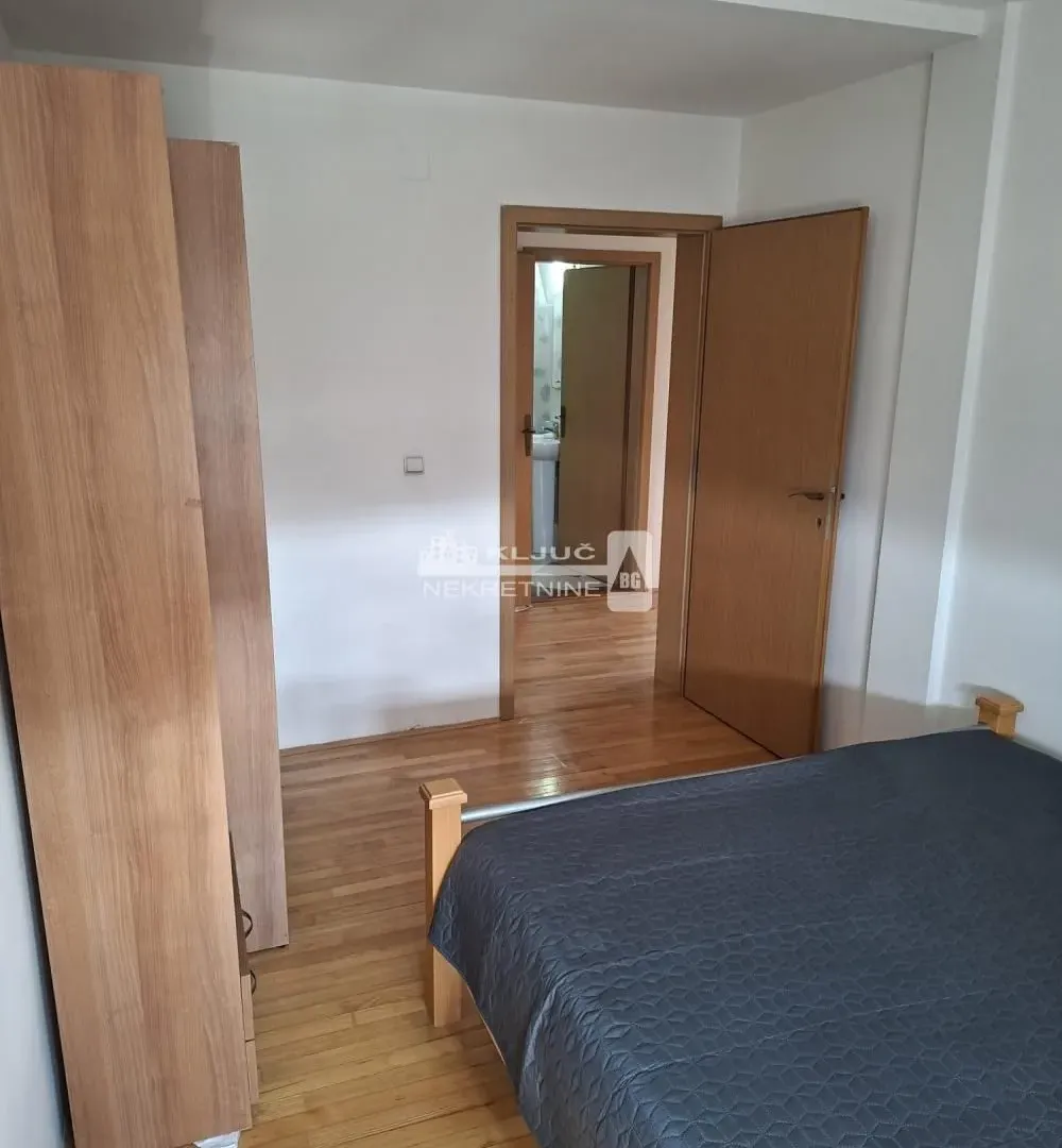 Sale, three bedroom apartment, 79m², Kanarevo Brdo, Beograd