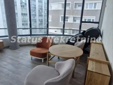 Izdavanje, četvorosoban stan, 116m², Novi Sad, Srbija - image 27