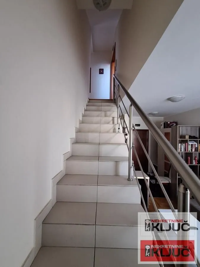Prodaja, dvosoban stan, 37m², Grbavica, Novi Sad Sve Podlokacije