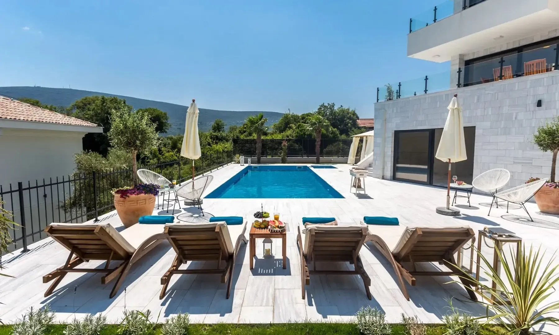 Prodaja, kuća, 360m², Đenovići, Herceg Novi