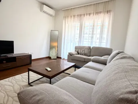Izdavanje, jednosoban stan, 53m², Master Kvart, Podgorica - image 2